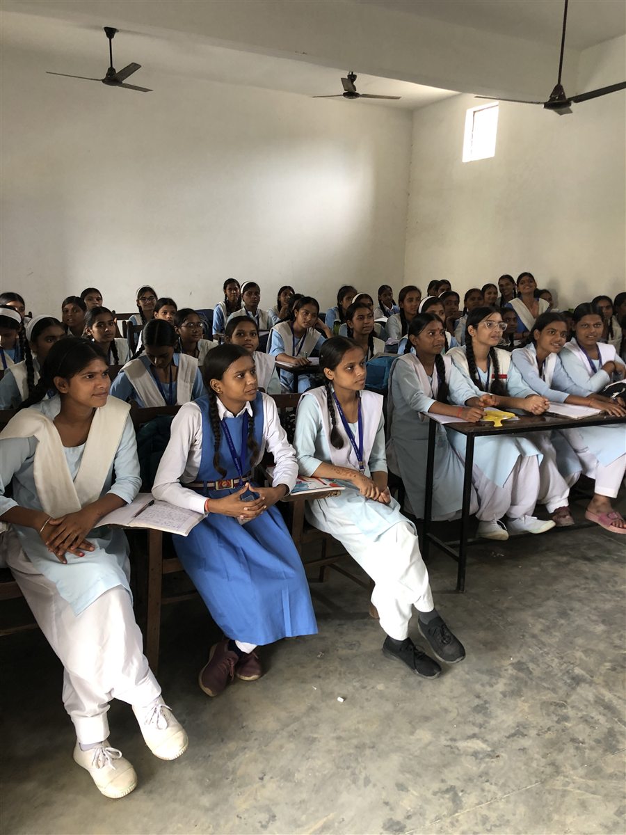 Students participating in Sutralabs career workshop